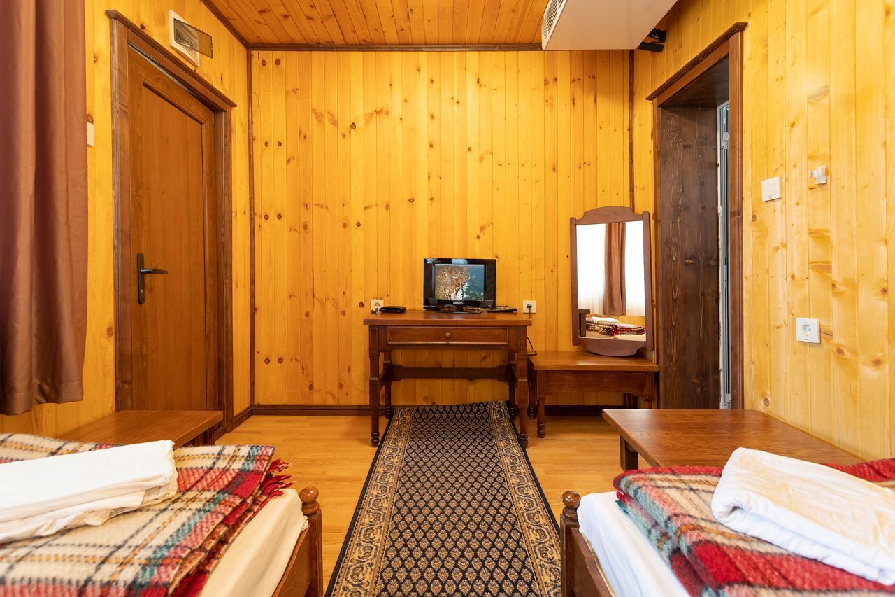 Guest Houses Apriltsi Kravenik Eksteriør bilde